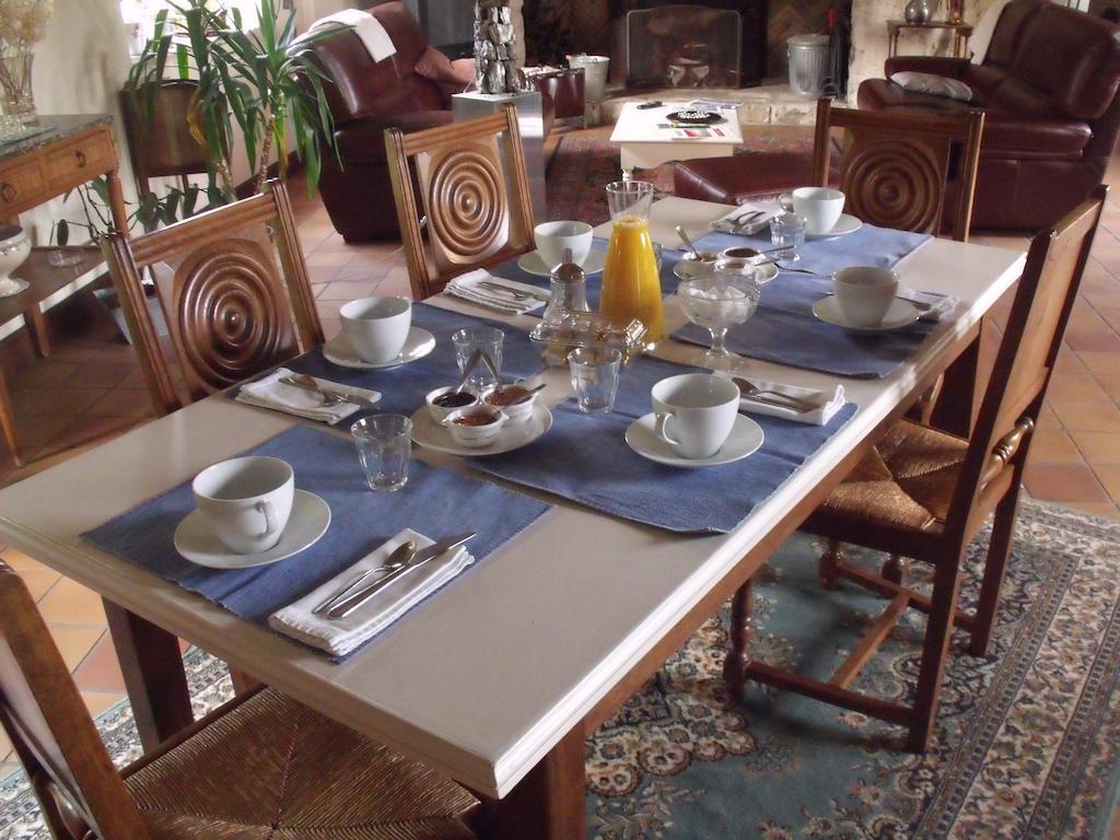 Althaea Bed & Breakfast La Ferté-Saint-Cyr Eksteriør bilde