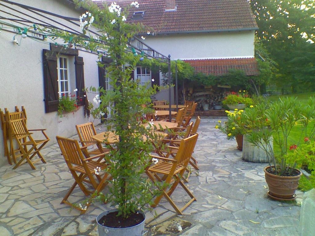 Althaea Bed & Breakfast La Ferté-Saint-Cyr Eksteriør bilde